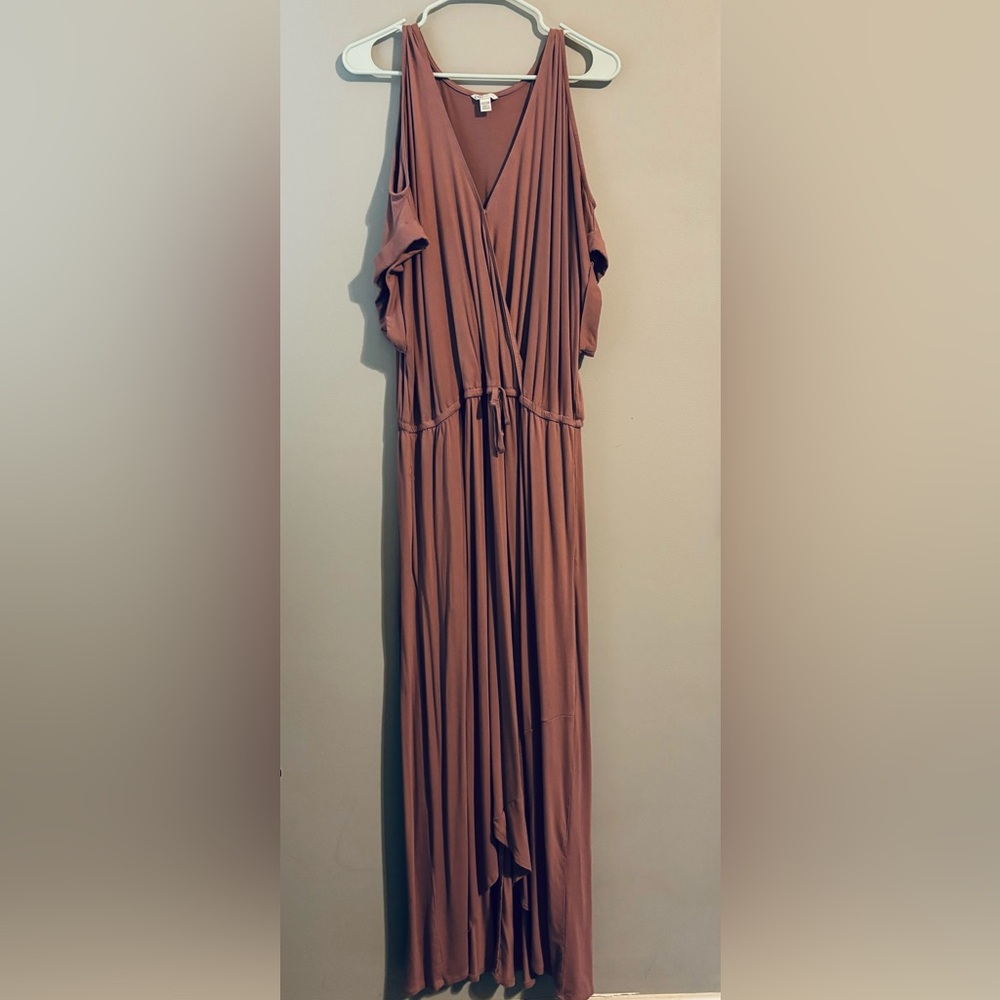 Open Shoulder Blush Dress